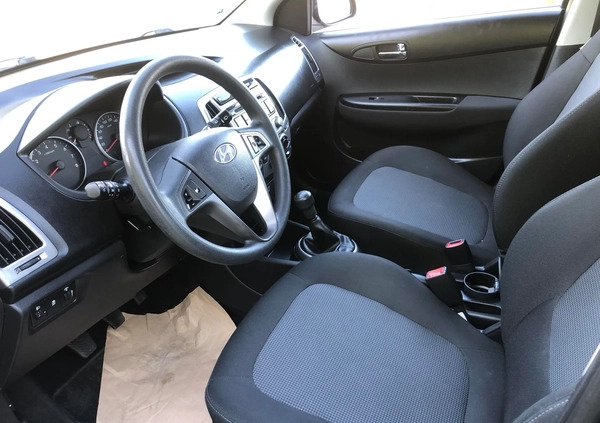 Hyundai i20 cena 23999 przebieg: 122321, rok produkcji 2013 z Legnica małe 172